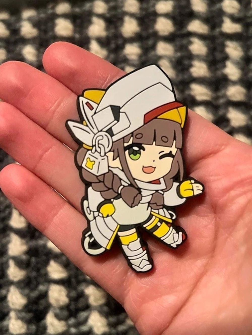 Nikke Chime Rubber Magnet White & Yellow